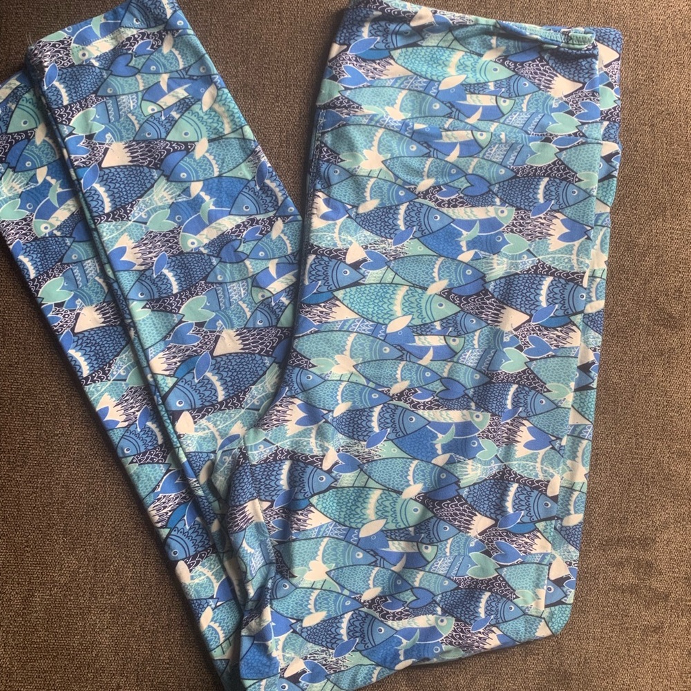 Lularoe fish leggings TC 🐟🐟